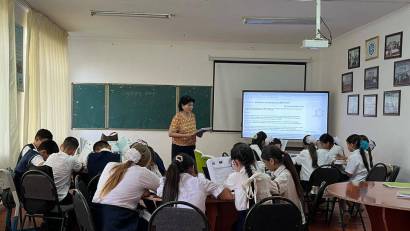 1 Мамыр – Қазақстан халқының бірлігі күніне орай мектебімізде &quot;Бірлік – ел болашағы&quot; тақырыбында шығарма байқауы 5-11 сынып оқушылары арасында өтті 